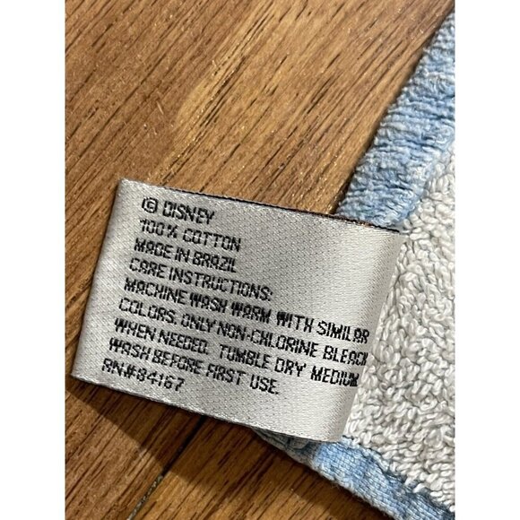 Disneyland WALT DISNEY WORLD Beach Bath Towel Characters w/ Castle - Picture 4 of 7